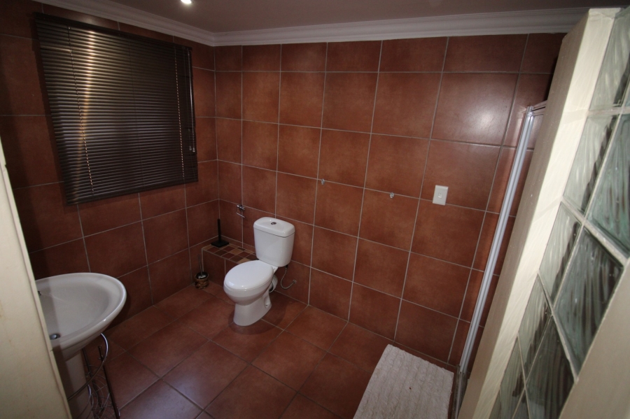 15 Bedroom Property for Sale in Langenhovenpark Free State